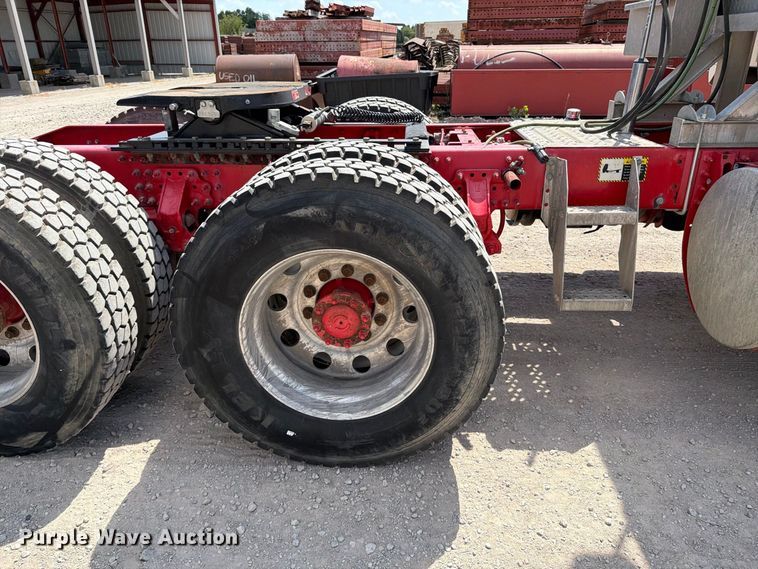 image for item EP7579 2013 Mack CXU613 semi truck
