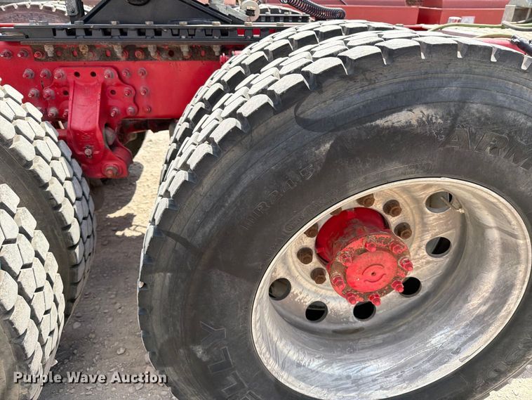 image for item EP7579 2013 Mack CXU613 semi truck
