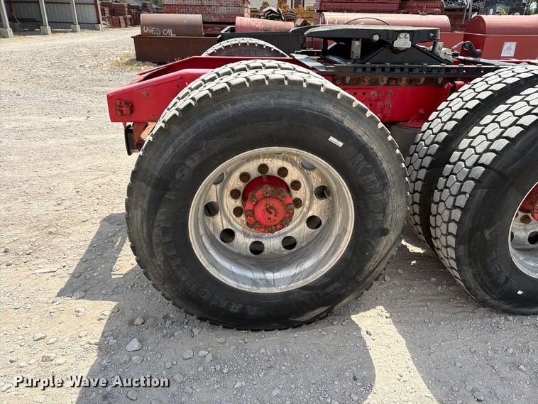 image for item EP7579 2013 Mack CXU613 semi truck