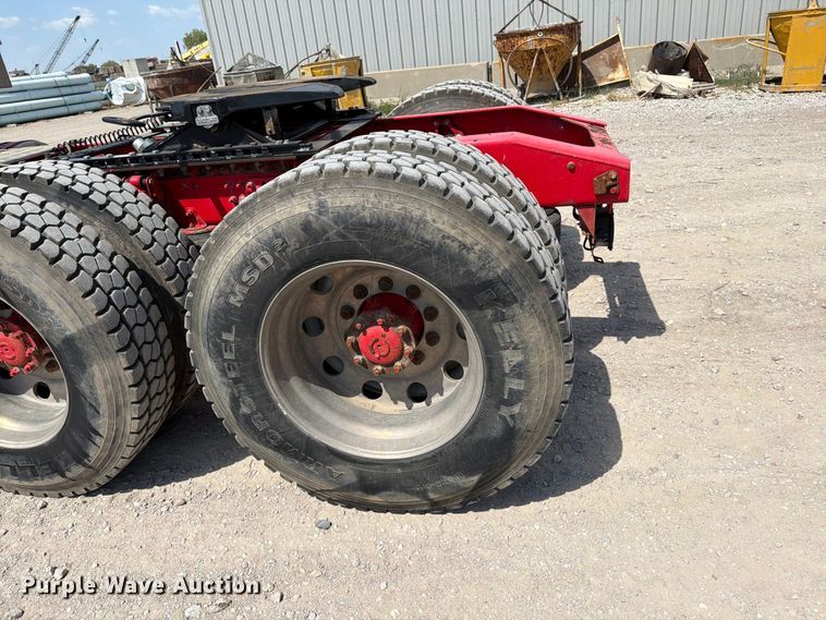 image for item EP7579 2013 Mack CXU613 semi truck