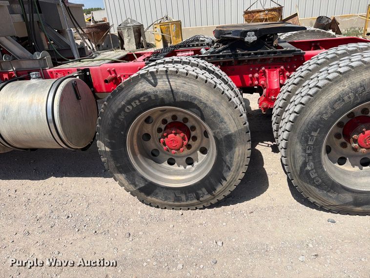 image for item EP7579 2013 Mack CXU613 semi truck