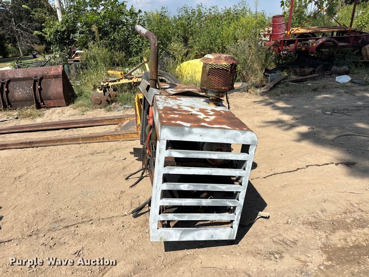 image for item ER3293 Allis-Chalmers engine