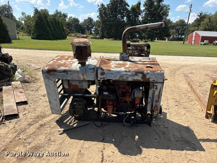 image for item ER3293 Allis-Chalmers engine