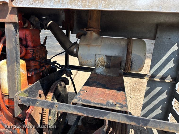 image for item ER3293 Allis-Chalmers engine