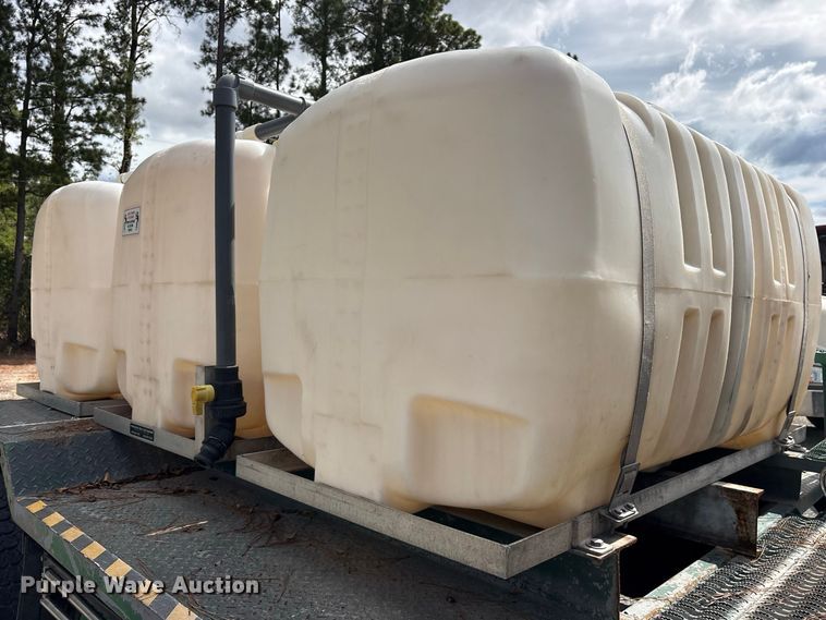 image for item ES8094 2004 Sterling Truck Acterra tank truck