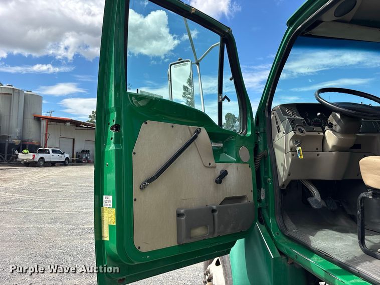 image for item ES8094 2004 Sterling Truck Acterra tank truck
