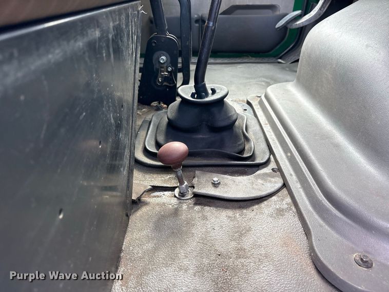 image for item ES8094 2004 Sterling Truck Acterra tank truck