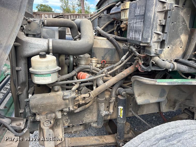 image for item ES8094 2004 Sterling Truck Acterra tank truck