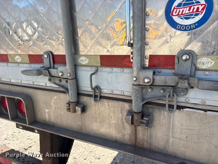 image for item ES8099 2014 Utility Trailer Mfg. Co. refrigerated van trailer