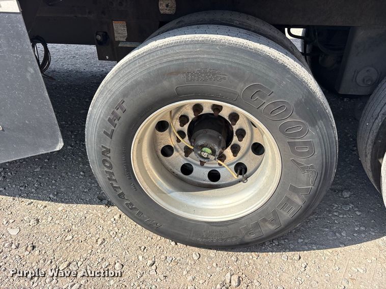 image for item ES8100 2014 Utility Trailer Mfg. Co. refrigerated van trailer