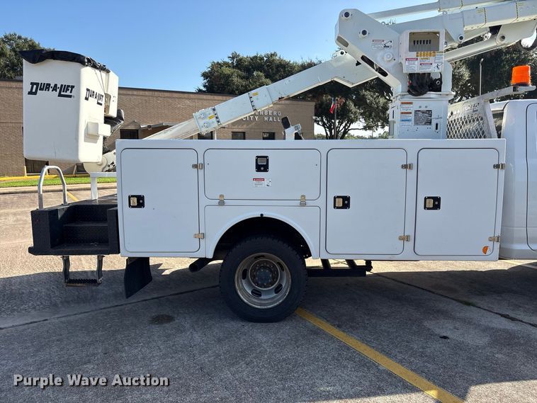 image for item EU0866 2019 RAM 5500 bucket truck
