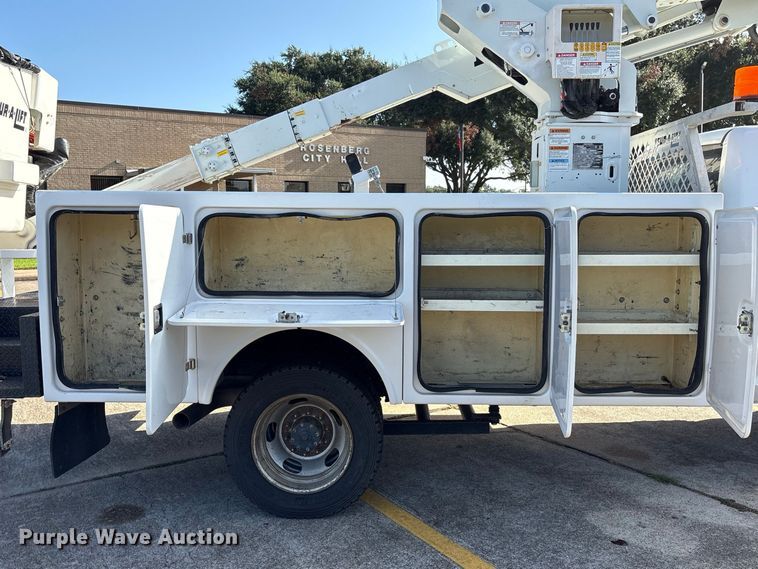 image for item EU0866 2019 RAM 5500 bucket truck
