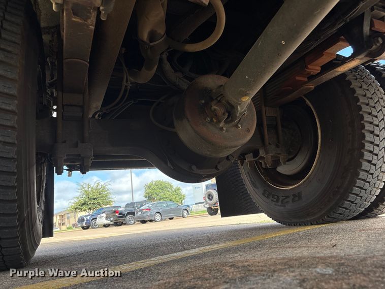 image for item EU0872 2017 Ford F750 bucket truck