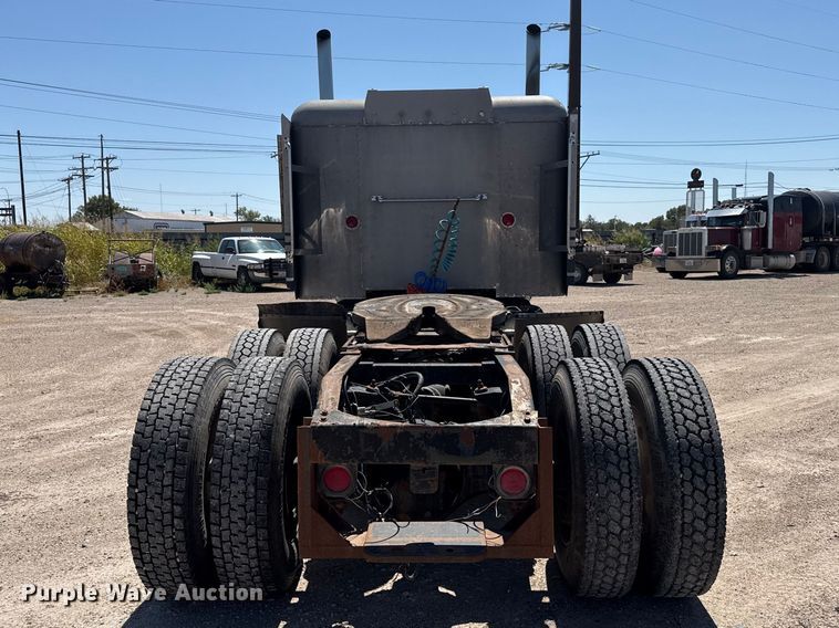 image for item EW4265 1987 Peterbilt 567 semi truck