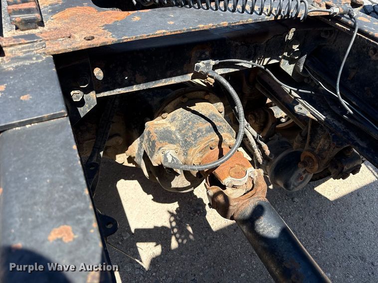 image for item EW4265 1987 Peterbilt 567 semi truck