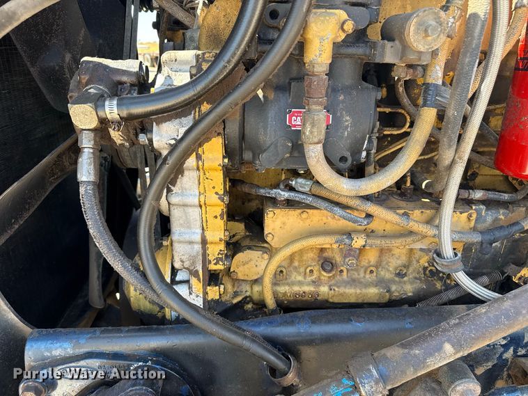 image for item EW4265 1987 Peterbilt 567 semi truck