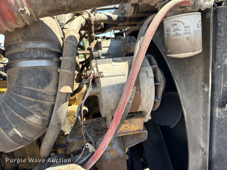 image for item EW4265 1987 Peterbilt 567 semi truck
