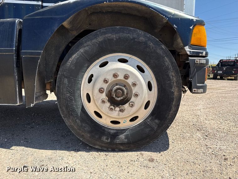 image for item EW4265 1987 Peterbilt 567 semi truck