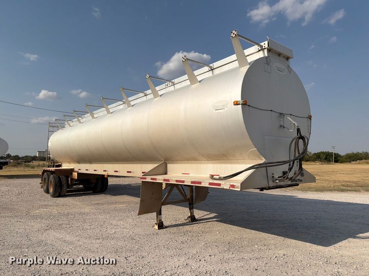 image for item EW8626 2008 Pinion feed delivery trailer