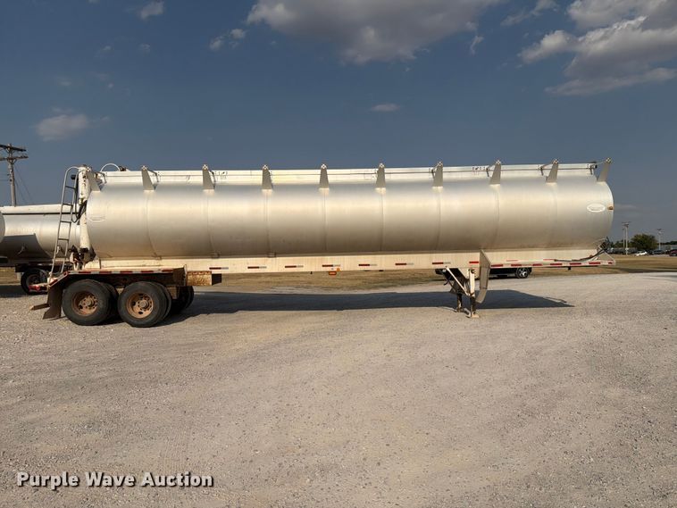 image for item EW8626 2008 Pinion feed delivery trailer