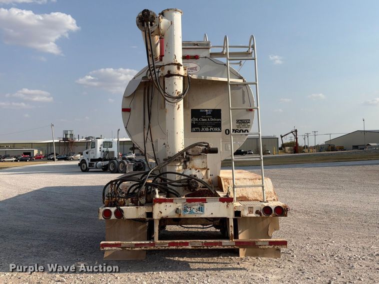 image for item EW8626 2008 Pinion feed delivery trailer