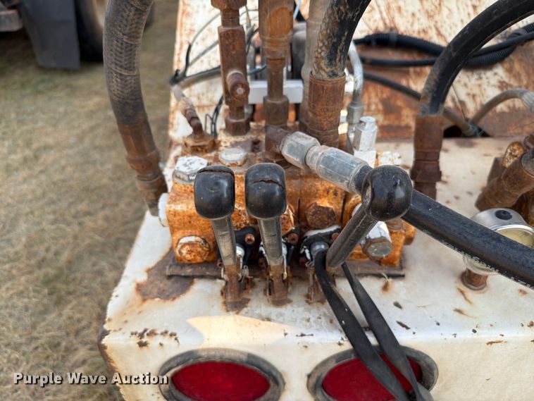 image for item EW8626 2008 Pinion feed delivery trailer
