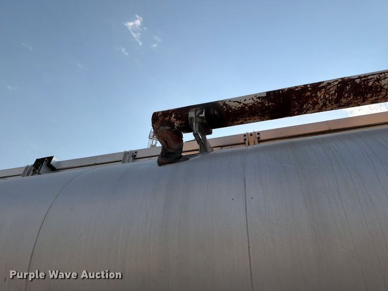 image for item EW8626 2008 Pinion feed delivery trailer