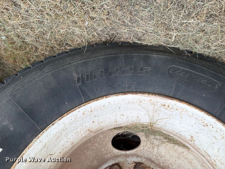 image for item EW8626 2008 Pinion feed delivery trailer