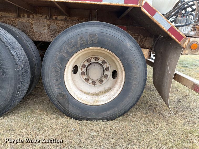 image for item EW8626 2008 Pinion feed delivery trailer