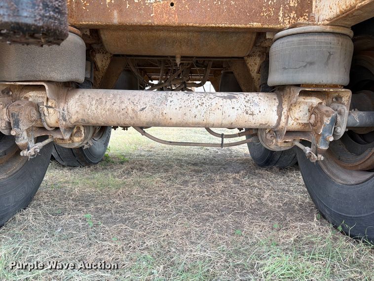 image for item EW8626 2008 Pinion feed delivery trailer