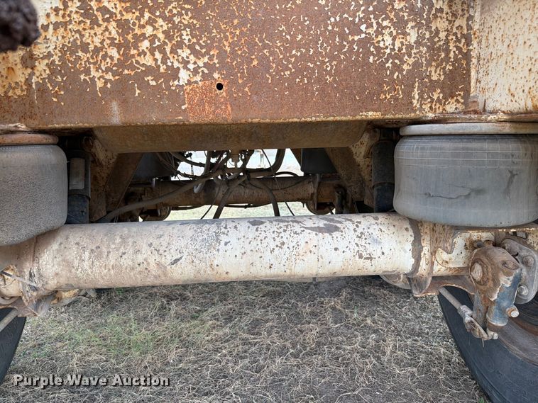 image for item EW8626 2008 Pinion feed delivery trailer