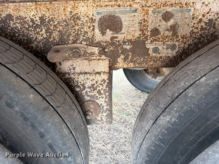 image for item EW8626 2008 Pinion feed delivery trailer