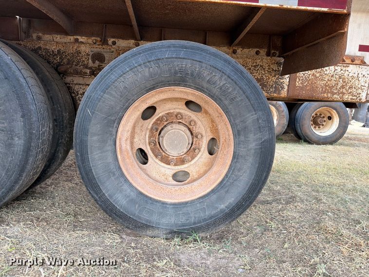 image for item EW8626 2008 Pinion feed delivery trailer