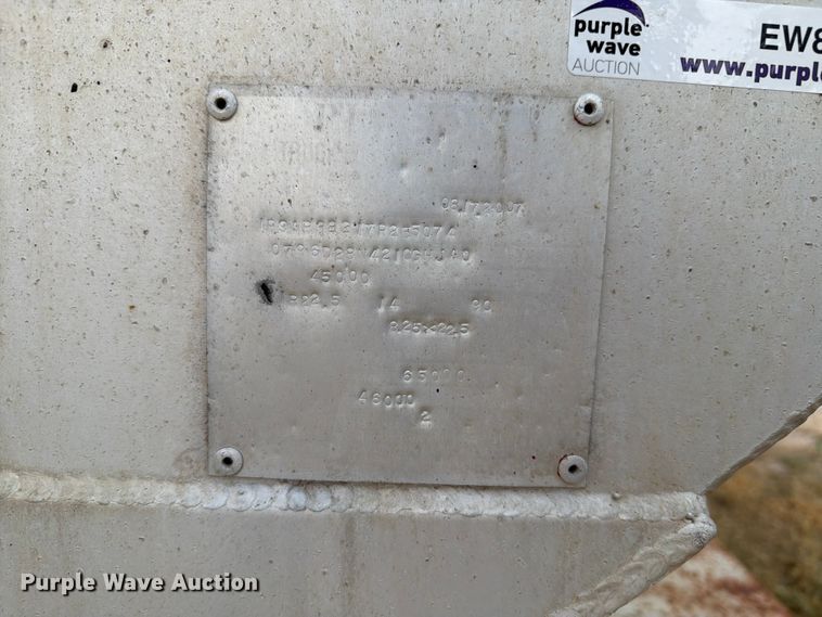 image for item EW8626 2008 Pinion feed delivery trailer
