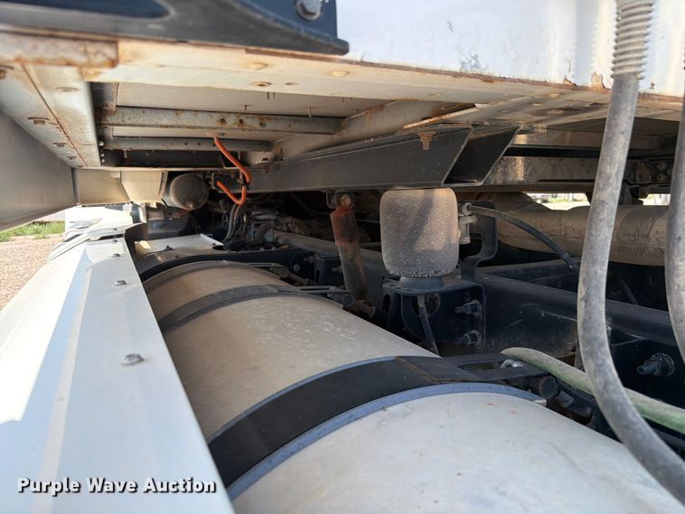 image for item EW8648 2019 Mack Anthem semi truck
