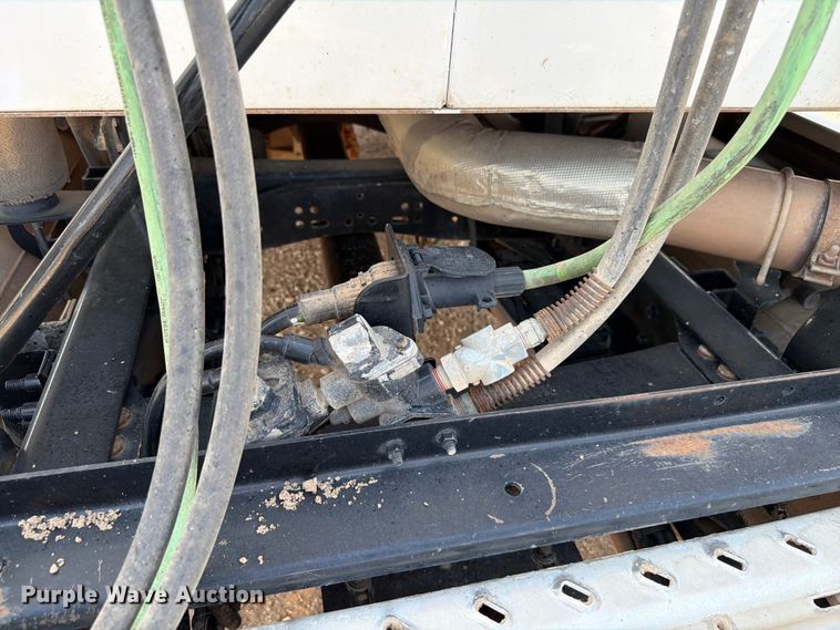 image for item EW8648 2019 Mack Anthem semi truck