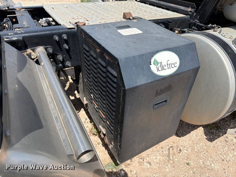 image for item EW8648 2019 Mack Anthem semi truck