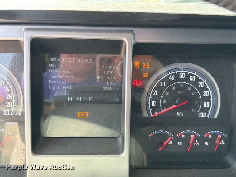image for item EW8648 2019 Mack Anthem semi truck