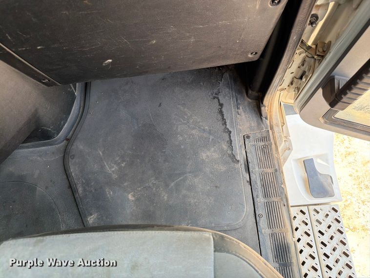 image for item EW8648 2019 Mack Anthem semi truck