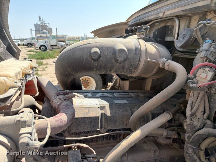 image for item EW8648 2019 Mack Anthem semi truck