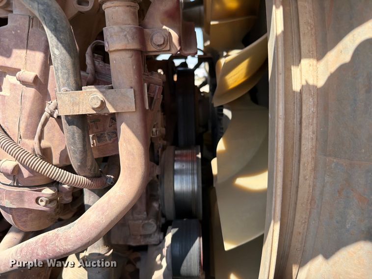 image for item EW8648 2019 Mack Anthem semi truck