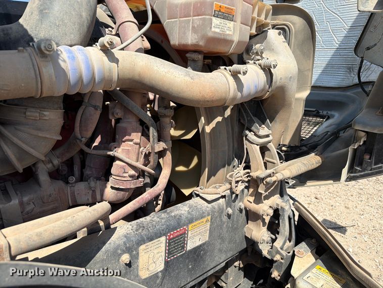image for item EW8648 2019 Mack Anthem semi truck