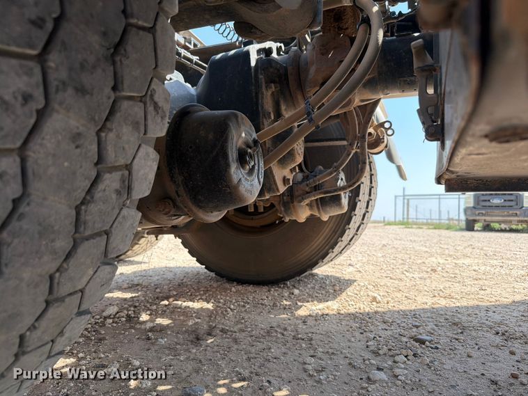 image for item EW8648 2019 Mack Anthem semi truck