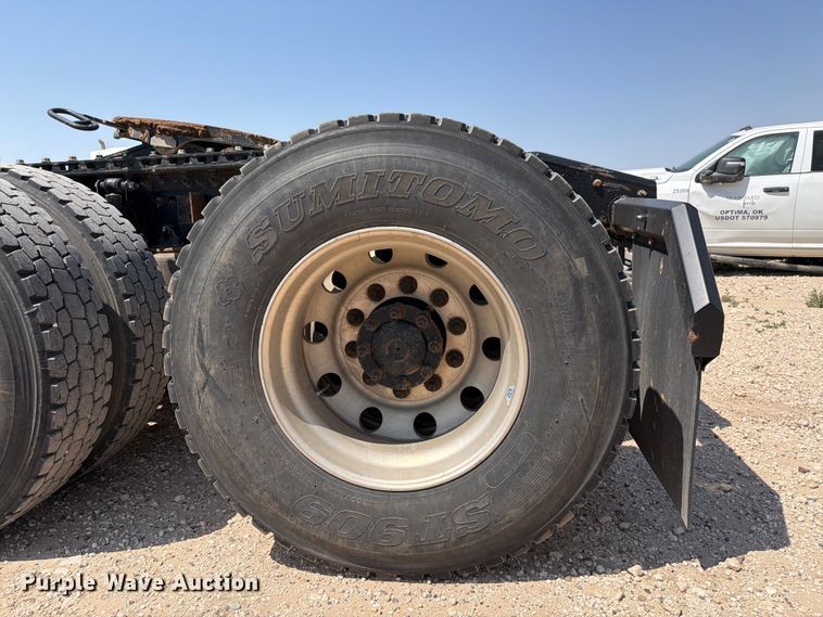 image for item EW8648 2019 Mack Anthem semi truck