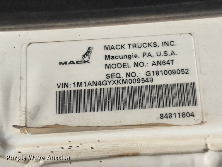 image for item EW8648 2019 Mack Anthem semi truck