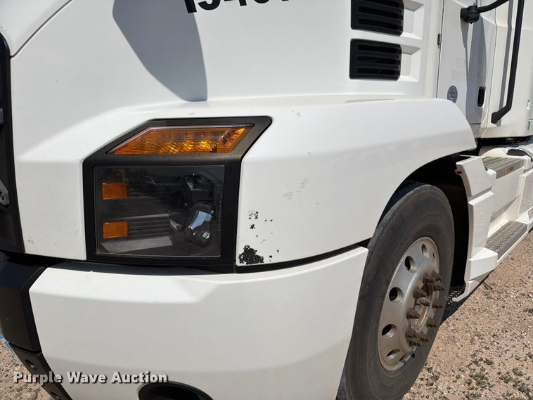image for item EW8649 2019 Mack Anthem semi truck