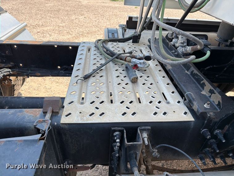 image for item EW8649 2019 Mack Anthem semi truck