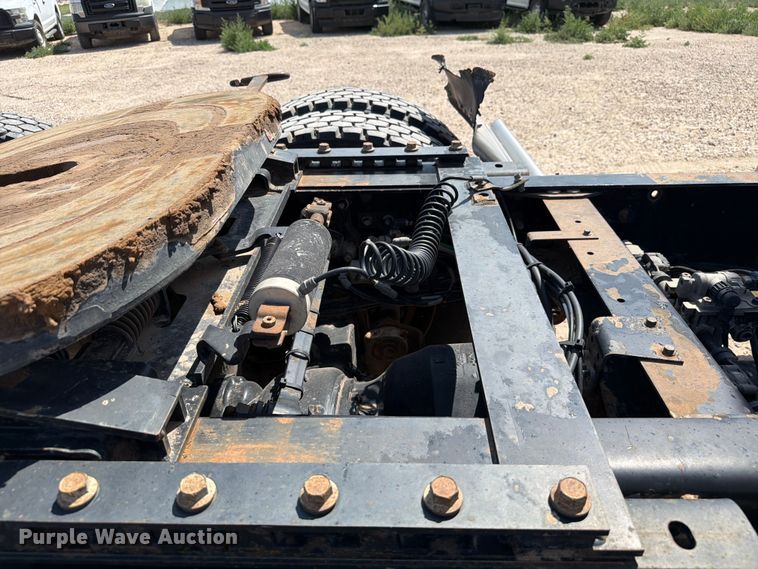 image for item EW8649 2019 Mack Anthem semi truck