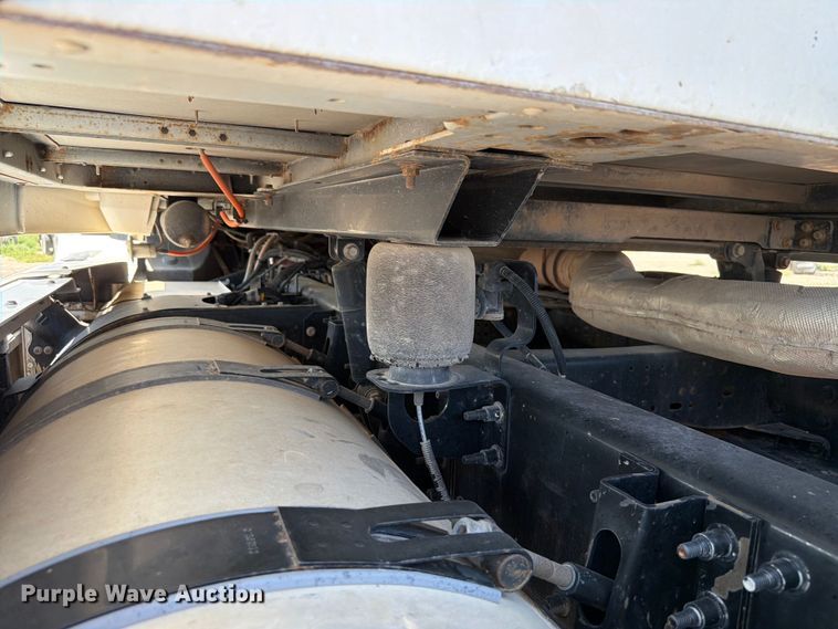 image for item EW8649 2019 Mack Anthem semi truck
