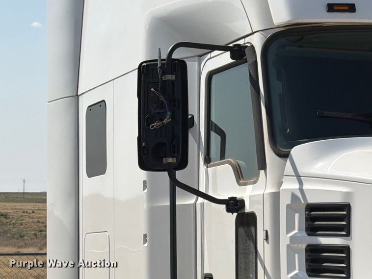 image for item EW8649 2019 Mack Anthem semi truck